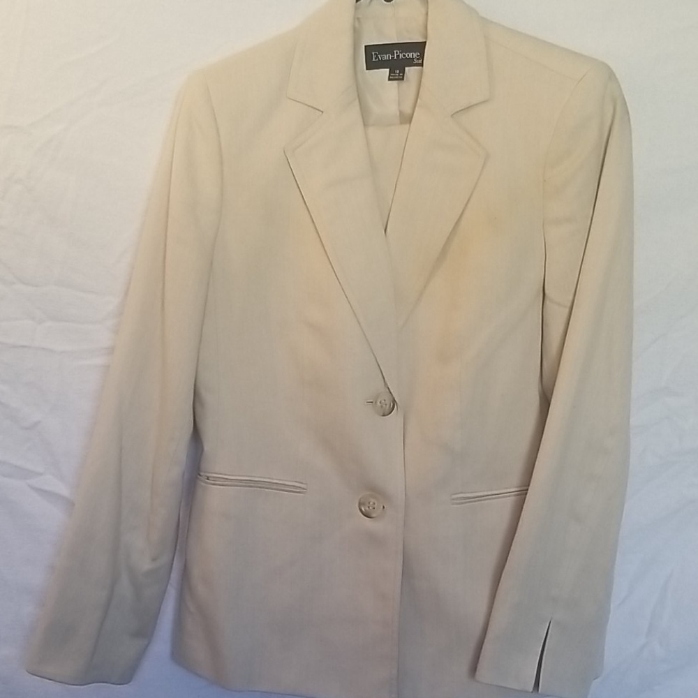 Evan Picone Suit